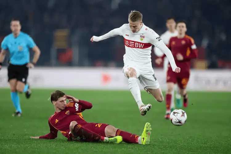 波兰军团背水一战,客场对阵荷兰豪门是哪一集